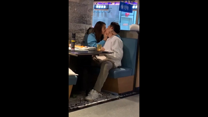 泄密