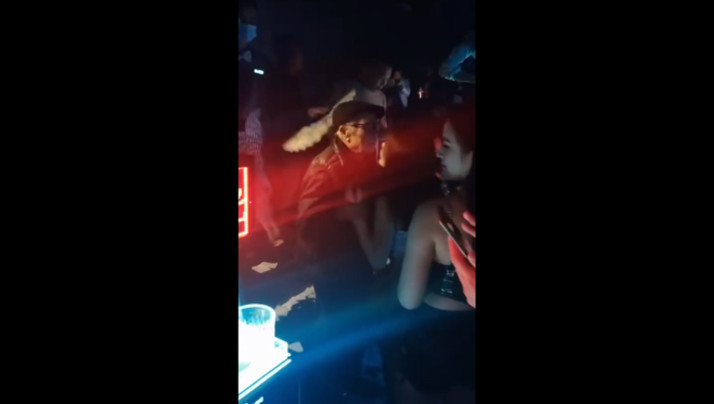 泄密